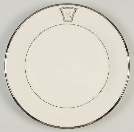 Solitaire Tempo Monogram Service Plate (Charger)