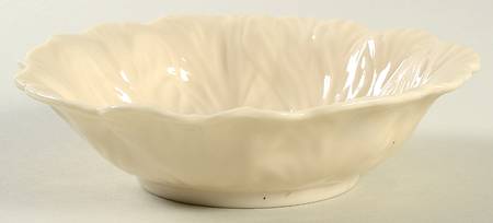 Goldleaf Collection 6" Round Scalloped Dish by Lenox