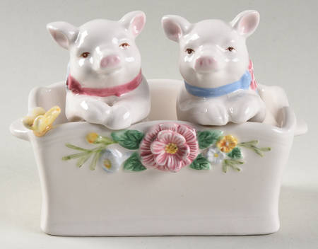 Butterfly Meadow Figural Salt & Pepper Tray Set