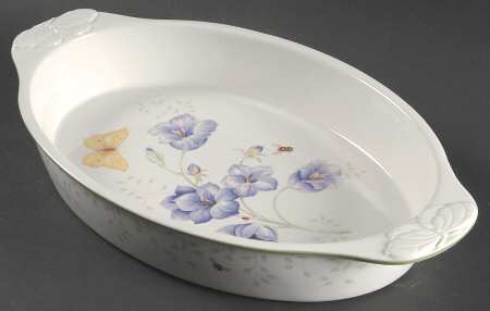 Butterfly Meadow 15" Oval Baker