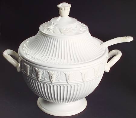 Butler's Pantry Tureen & Lid w/Ladle