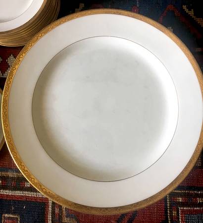 D9a Dinner Plate