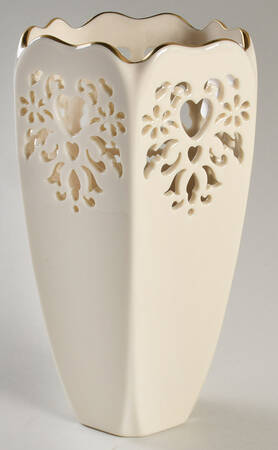 Eternal Hearts Collection 7" Vase