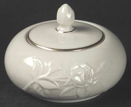 Rosebud Collection Round Box & Lid