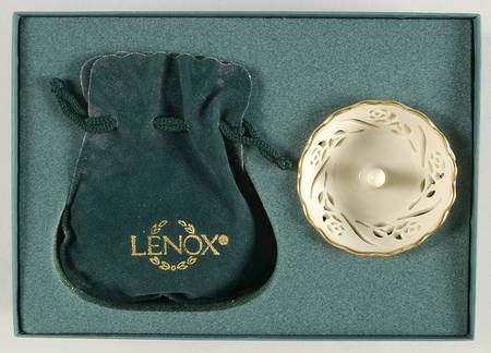 Rosebud Collection (Boxed Set) Ring Holder w/Felt Bag