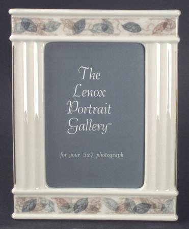 Drifting Leaves Collection Frame-Holds 5" X 7"