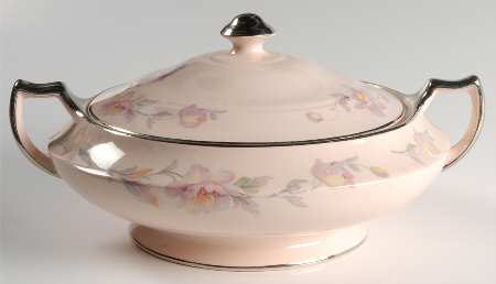 Silver Moon Peach Round Covered Vegetable