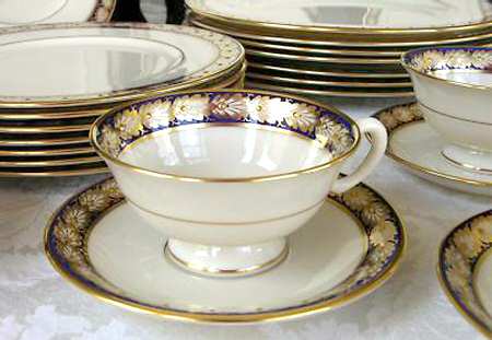 Pembrooke Blue Footed Cup & Saucer Set