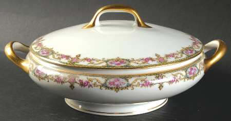 The Arenida Round Covered Vegetable