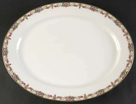 The Arenida 15" Oval Serving Platter