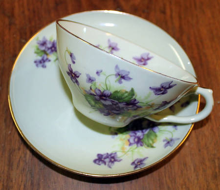 LEI1 Flat Cup & Saucer Set