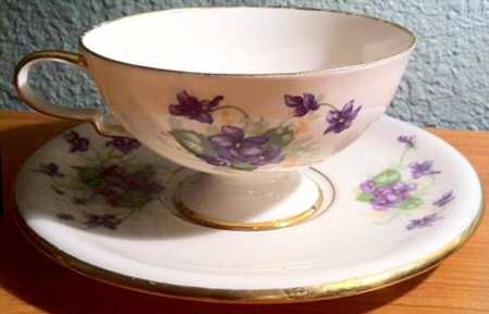 LEI1 Footed Cup & Saucer Set