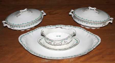1420 Gravy Boat with Attached Underplate