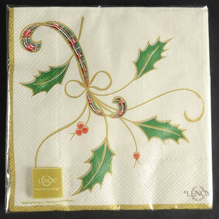 Holiday Nouveau Gold Package of Paper Luncheon Napkins