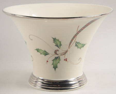 Holiday Nouveau Platinum Cream Centerpiece/Console Bowl