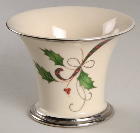 Holiday Nouveau Platinum Cream Candle Votive