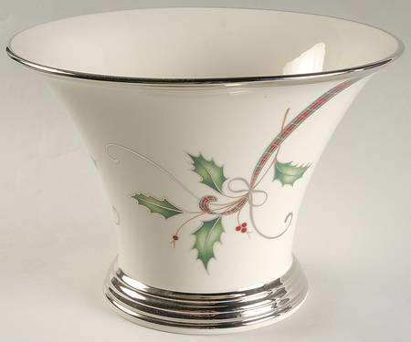 Holiday Nouveau Platinum Cream Centerpiece/Console Bowl