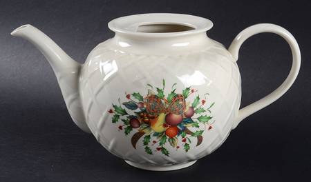 Holiday Tartan Carved Teapot No Lid