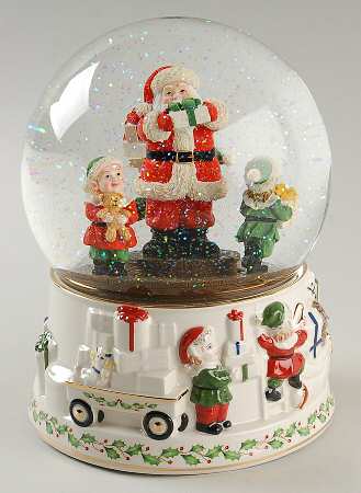 Holiday (Dimension) Musical Snowglobe Centerpiece