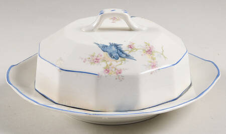 LIA44 Round Covered Butter