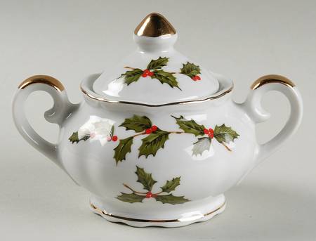 LEF15 (Scalloped) Sugar Bowl & Lid