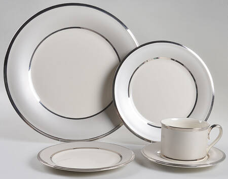 Ivory Frost 40 Piece Estate Set