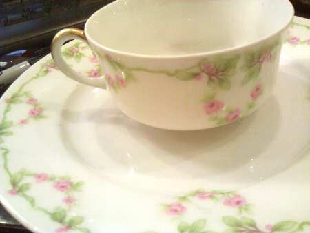 LAT50 Footed Cup