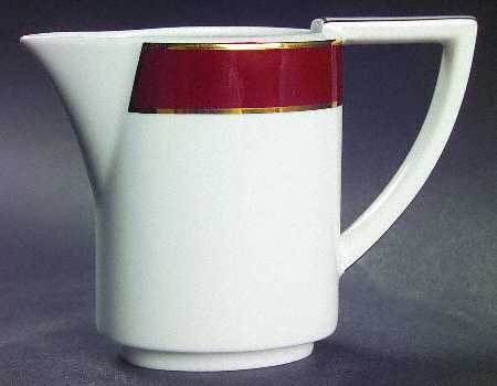 Southport Cabernet with Gold Creamer