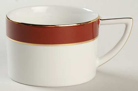 Southport Cabernet with Gold Flat Cup
