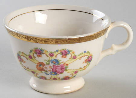 Fortune (Fil #1LC422) Footed Cup
