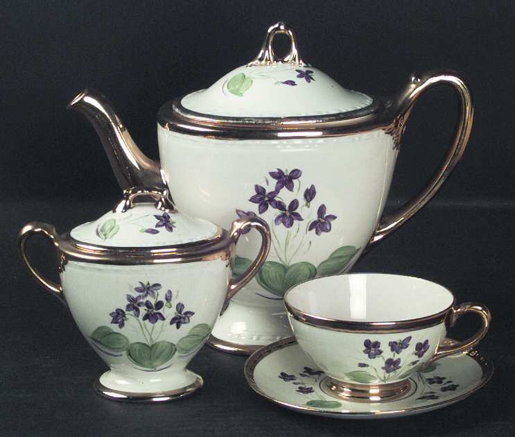 LEZ3 Footed Cup & Saucer Set