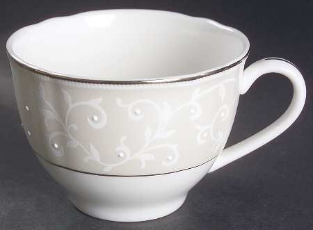 Opal Innocence Cup for Dessert Plate & Cup Set