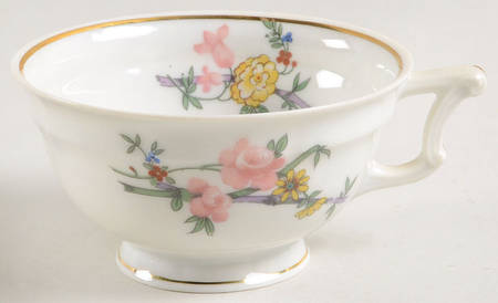LIM141 Footed Cup