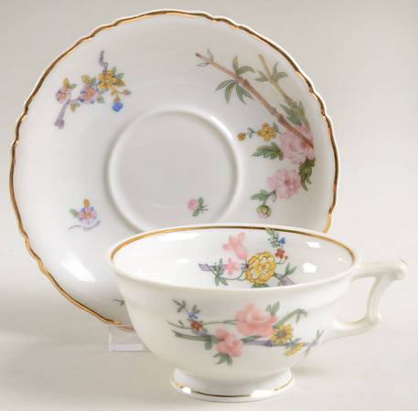 LIM141 Footed Cup & Saucer Set