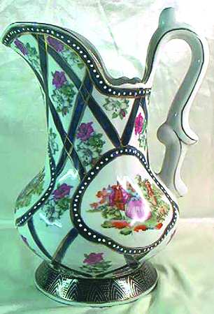 CX943 Large Pitcher
