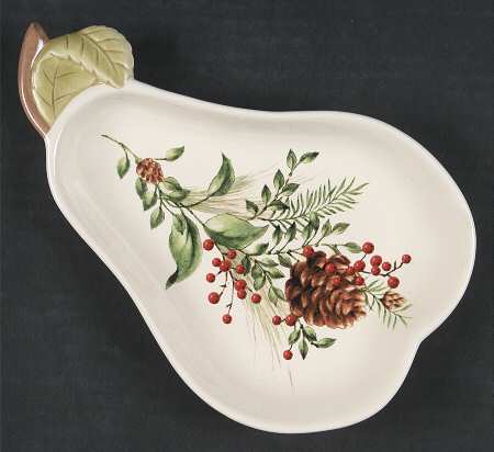 Williamsburg Boxwood & Pine Pear Shaped Candy Dish