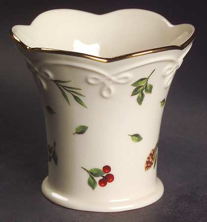 Williamsburg Boxwood & Pine Votive Candleholder