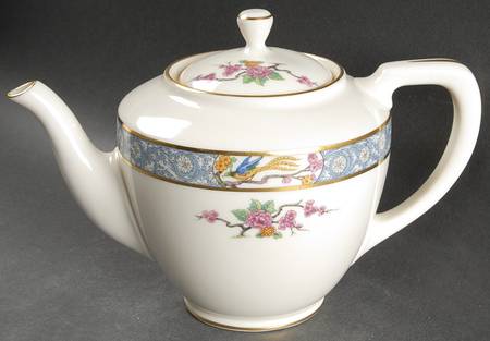 Ming-Birds (Newer, Cream, Gold Backstamp) Shape 1961 Teapot & Lid
