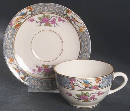 Ming-Birds (Newer, Cream, Gold Backstamp) Flat Cup & Saucer Set