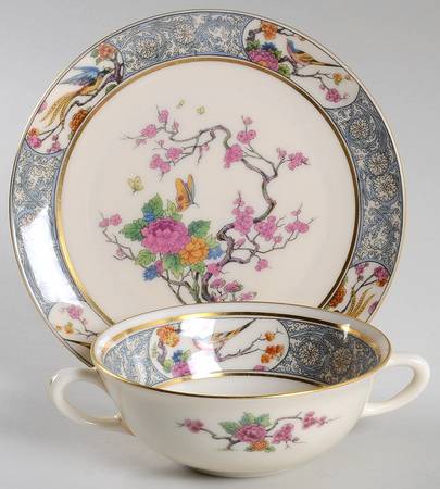 Ming-Birds (Newer, Cream, Gold Backstamp) Flat Cream Soup Bowl & Saucer Set