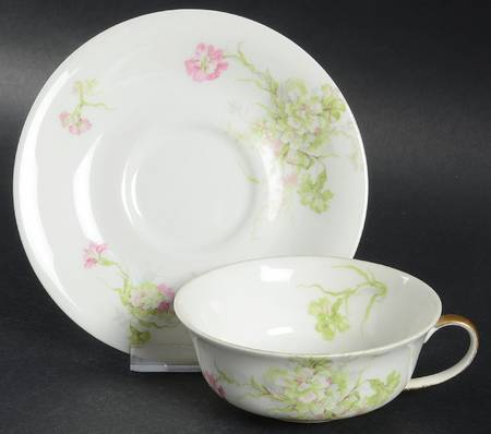 LNT158 Flat Cup & Saucer Set