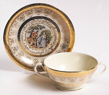 LP17 Footed Cream Soup Bowl & Saucer Set