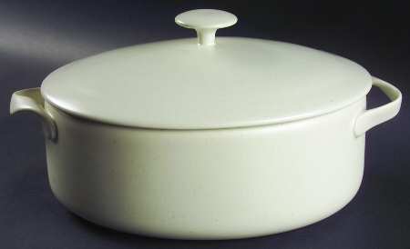 Linen (Oval) 3 Quart Oval Covered Casserole
