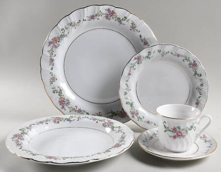 Clarabelle 5 Piece Place Setting