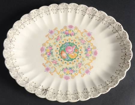 Good Housekeeping (Rim, Light Cream) 11" Oval Serving Platter