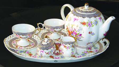LIM165 Teapot & Lid