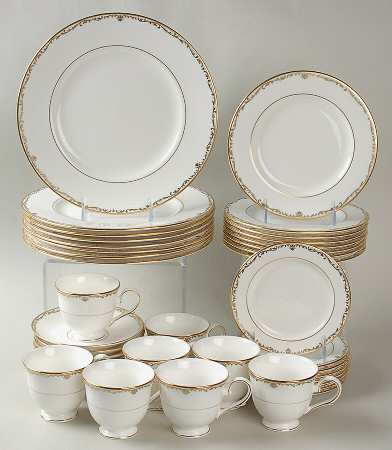 Coronet Gold 40-Piece Set