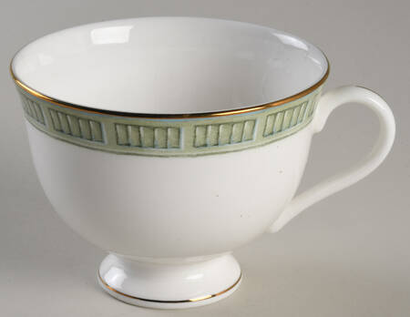 Colonial Shutter Footed Cup