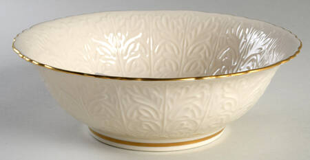 Wellington Collection 9" Scalloped Bowl