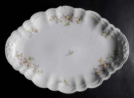 LNT175 14" Oval Serving Platter
